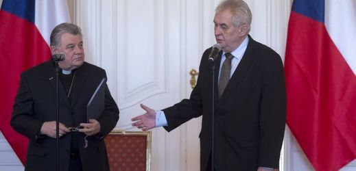 Prezident Miloš Zeman a kardinál Duka.