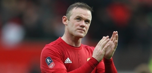 Wayne Rooney mohl být po utkání spokojený, dal gól a jeho Manchester bez problémů vyřadil druholigový Reading.