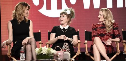Laura Dernová, Kimmy Robertsonová a Madchen Amicková mluví o seriálu Twin Peaks.