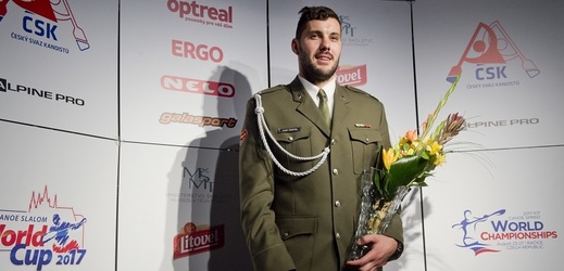 Český kajakář Josef Dostál při vyhlášení nejlepšího kanoisty roku 2016.
