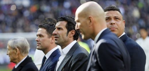 Hvězdy Realu Madrid Michael Owen, Ronaldo, Figo a Zidane.