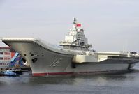 Čínská letadlová loď Liaoning.