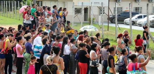 Z věznice Manaus uprchlo více než sto vězňů. 