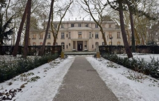 Místo, kde se konala konference nacistických pohlavárů, vila Wannsee.