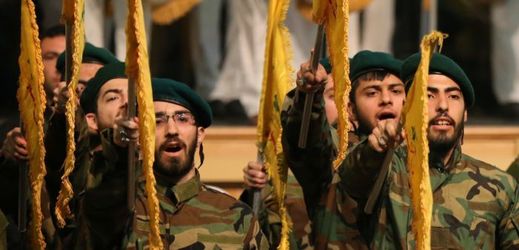 Členové libanonského hnutí Hizballáh.