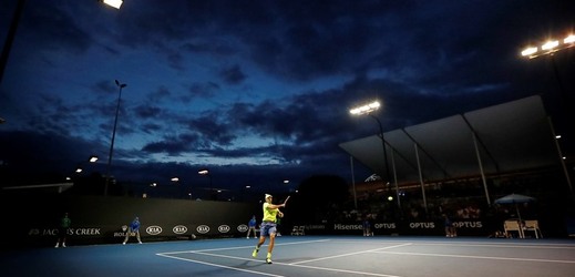 Chorvatský tenisový veterán Ivo Karlovič v pětisetovém souboji prvního kola Australian Open vyřadil Argentince Horacia Zeballose i díky 75 esům, což je nový rekord turnaje v Melbourne.