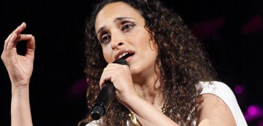 Izraelská zpěvačka Achinoam Niniová.