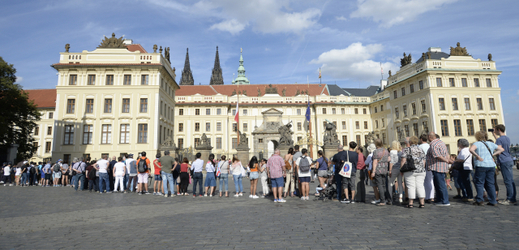 Loni se v Česku ubytovalo přes osm milionů zahraničních turistů.