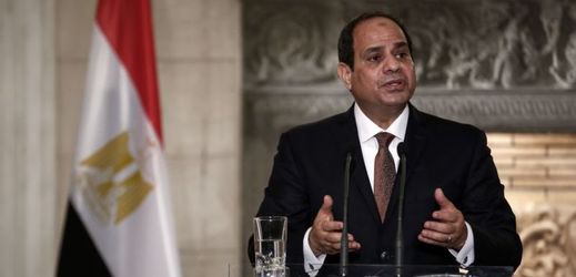 Egyptský prezident Sísí tvrdě zakročil proti tisícům stoupenců Mursího.