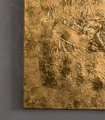 Obrazy jsou pokryty vrstvou čtyřiadvacetikarátového plátkového zlata