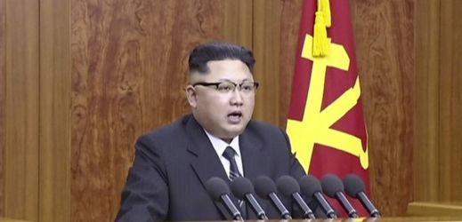Kim Čong-un při projevu v Pchjongjangu.