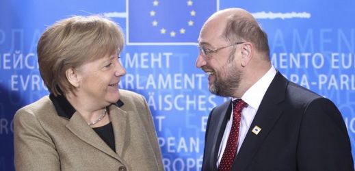 Šéfka německé vlády Angela Merkelová a kandidát za SPD Martin Schulz.