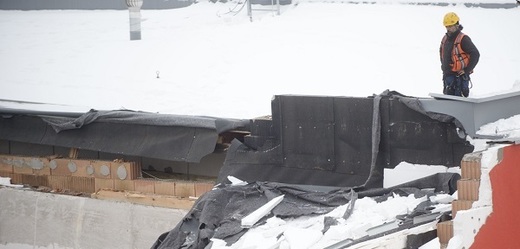 Střecha se zřítila 14. ledna večer při florbalovém turnaji.
