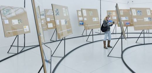 Multimediální výstava s názvem Nespatříte hada, která se věnuje tvorbě Josefa Čapka, Františka Hrubína, Jana Skácela a Miloslava Kabeláče v Oblastní galerii Liberec.