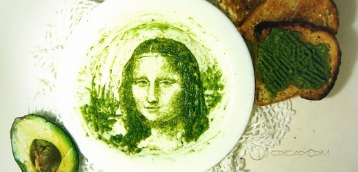 Chilský umělec vytváří obrazy z avokádového pyré.