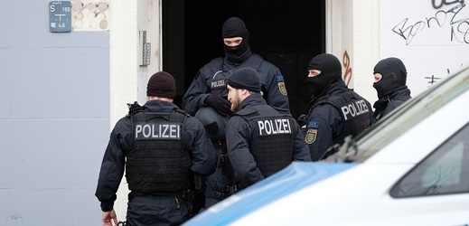 Německá policie zahájila razii.