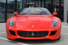 Ferrari 599 GTB z roku 2007 bylo v USA vydraženo za zhruba 17,3 milionu korun.