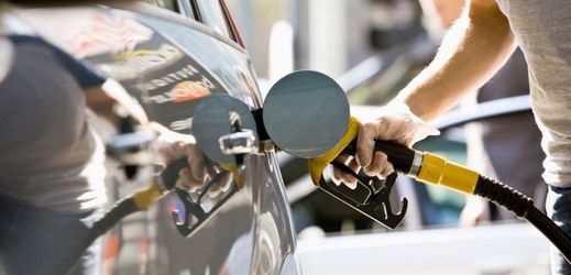 Prodej pohonných hmot loni vzrostl o 7,5 procenta (ilustrační foto).