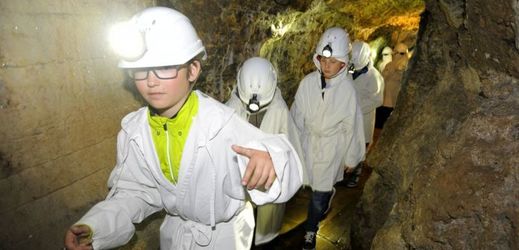 Návštěvníci kutnohorského muzea stříbra si mohou projít středověký důl.