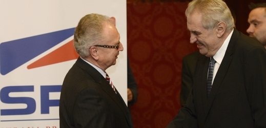Prezident Miloš Zeman (vpravo) na sjezdu SPO.