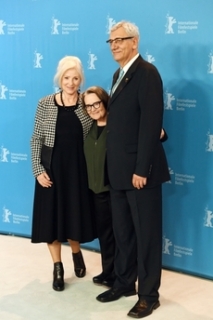 Herečka Agnieszka Mandatová (vlevo), režisérka Agnieszka Hollandová a herec Wiktor Zborowski na 67. ročníku Mezinárodního filmového festivalu Berlinale.