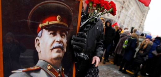 Stalinova popularita roste.