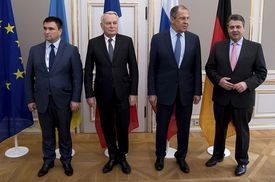 Ministři zahraničí Ukrajiny, Francie, Ruska a Německa, zleva Pavlo Klimkin, Jean-Marc Ayrault, Sergej Lavrov a Sigmar Gabriel.