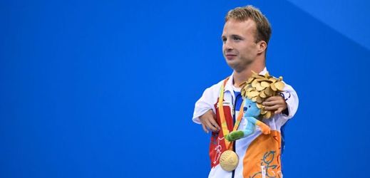 Zlatý medailista z paralympiady Arnošt Petráček.