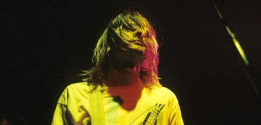 Kurt Cobain, frontman skupiny Nirvana, se stal legendou. 
