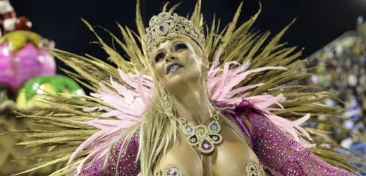Celosvětově nejslavnější karneval v brazilském Rio de Janeiru byl zahájen.