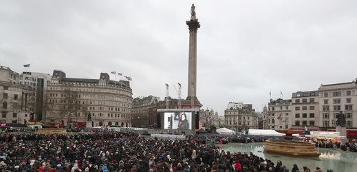  Trafalgarské náměstí v Londýně.