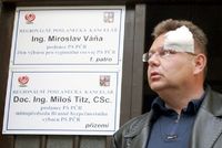 Poslanec Miroslav Váňa po napadení neznámým útočníkem.