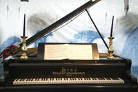 V klavíru bylo schované zlato (ilustrační foto).