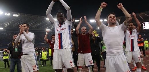 Fotbalisté Lyonu postoupili na úkor AS Řím.
