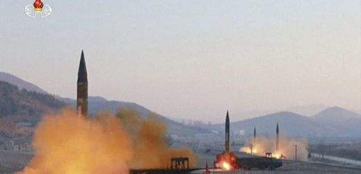Severní Korea v minulých měsících provedla několik testů balistických raket.