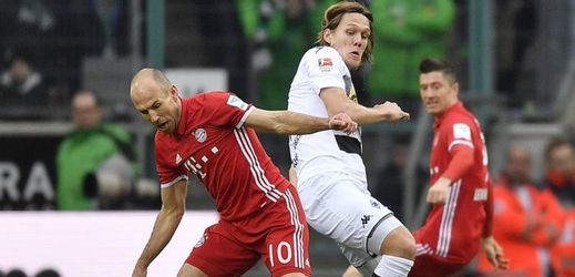 Mnichovský Arjen Robben v utkání s Mönchengladbachem.