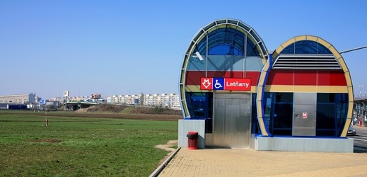 Stanice metra Letňany.