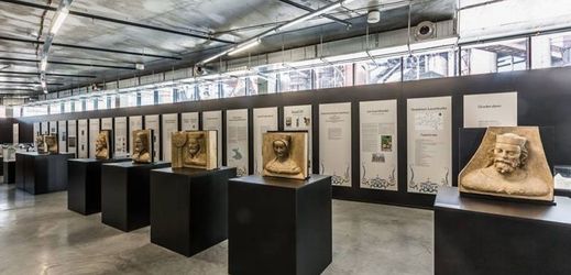 Soukromá výstava nazvaná Magičtí Lucemburkové bude k vidění v prostorách Karolina Univerzity Karlovy.
