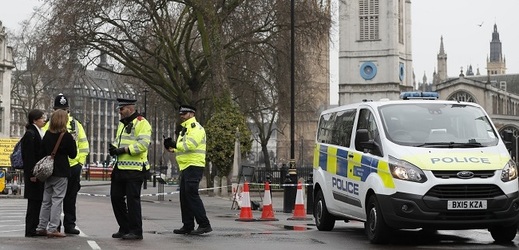 Londýn zasáhl teroristický útok.