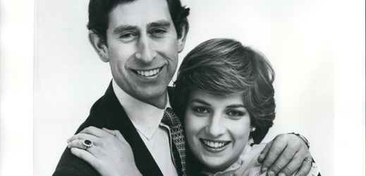 Princ Charles a jeho první žena Diana.