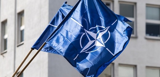 Vlajka NATO.