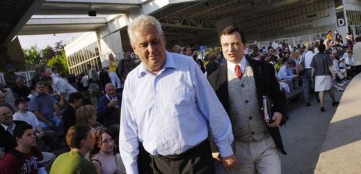 Miloš Zeman (vpředu) a David Rath.