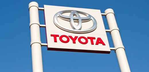 Logo automobilky Toyota.