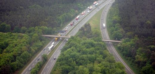 Německá dálniční doprava (ilustrační foto).