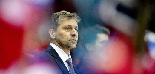Reprezentační trenér Josef Jandač.