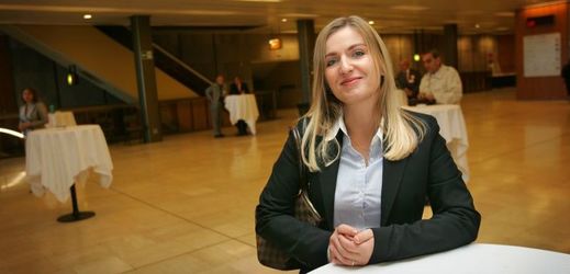 Borůvkova žena Alena na sociálních sítích útočila na média i úředníky.