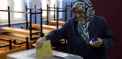 Hlasování ve městě Bolu.