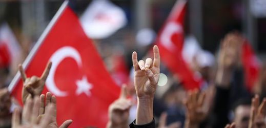 Turecko hlasuje o ústavních změnách.