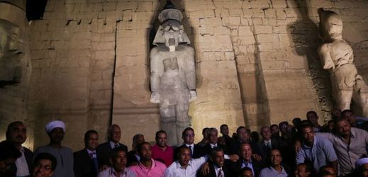 Odhalení sochy Ramesse II.
