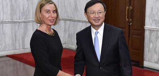 Šéfka unijní diplomacie Federica Mogheriniová v Pekingu.